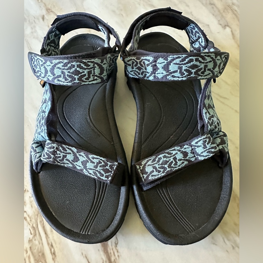 NWOB Women’s Hurricane 4 Sport Size 6